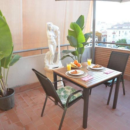 Habitacion Grande Con Terraza Privada, Malaga Centro Exterior photo
